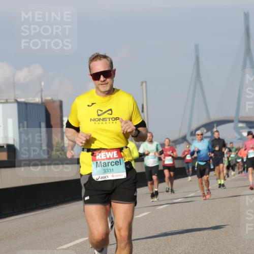 03.10.2025 - Köhlbrandbrückenlauf Jannik Wohlers http://msf.ph/oto/9069386 03.10.2025 09:48:23 Position 3 3331 meine-sportfotos.de