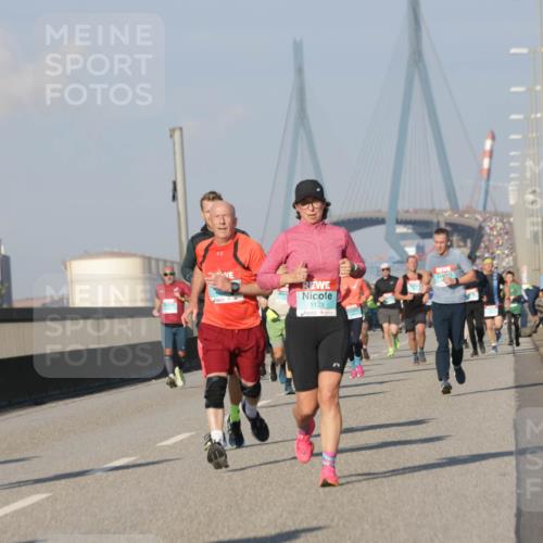 03.10.2025 - Köhlbrandbrückenlauf Jannik Wohlers http://msf.ph/oto/9069507 03.10.2025 09:48:32 Position 3 1123 meine-sportfotos.de