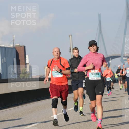 03.10.2025 - Köhlbrandbrückenlauf Jannik Wohlers http://msf.ph/oto/9069533 03.10.2025 09:48:34 Position 3 2998, 3305, 1123 meine-sportfotos.de