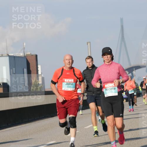 03.10.2025 - Köhlbrandbrückenlauf Jannik Wohlers http://msf.ph/oto/9069557 03.10.2025 09:48:34 Position 3 2998, 3305, 1123 meine-sportfotos.de