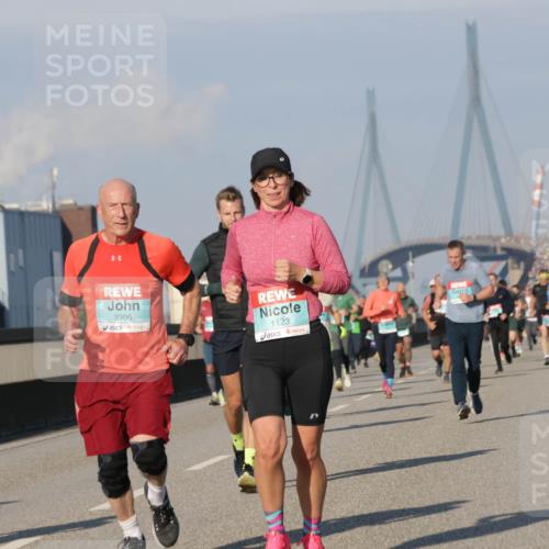 03.10.2025 - Köhlbrandbrückenlauf Jannik Wohlers http://msf.ph/oto/9069582 03.10.2025 09:48:35 Position 3 3305, 1123 meine-sportfotos.de