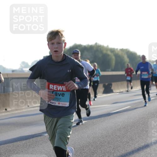 03.10.2025 - Köhlbrandbrückenlauf Jannik Wohlers http://msf.ph/oto/9069643 03.10.2025 09:17:08 Position 3 3707 meine-sportfotos.de