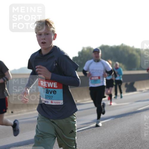 03.10.2025 - Köhlbrandbrückenlauf Jannik Wohlers http://msf.ph/oto/9069662 03.10.2025 09:17:08 Position 3 3707 meine-sportfotos.de