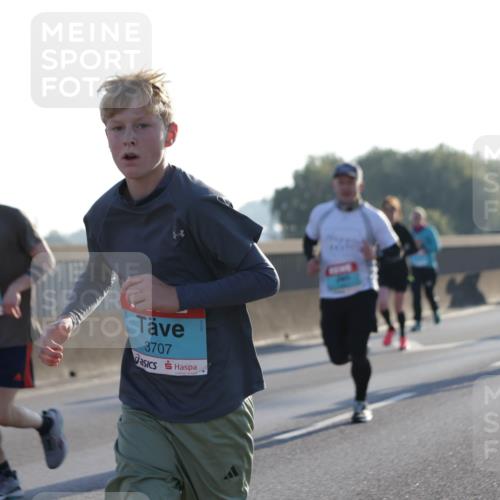 03.10.2025 - Köhlbrandbrückenlauf Jannik Wohlers http://msf.ph/oto/9069665 03.10.2025 09:17:08 Position 3 3707 meine-sportfotos.de