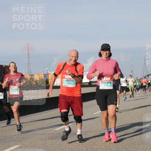 03.10.2025 - Köhlbrandbrückenlauf Jannik Wohlers http://msf.ph/oto/9069736 03.10.2025 09:48:37 Position 3 2998, 3305, 1123 meine-sportfotos.de