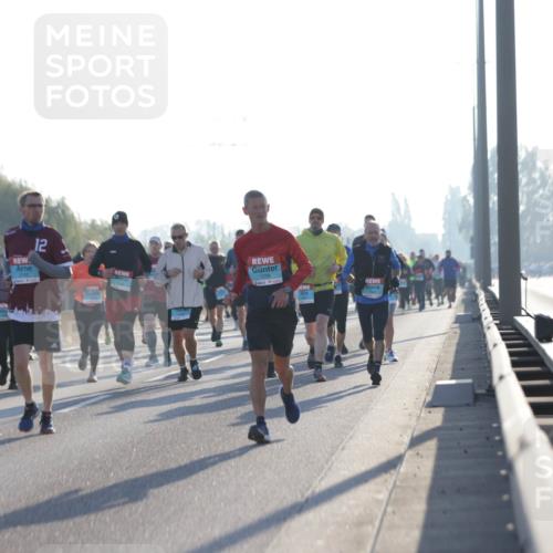 03.10.2025 - Köhlbrandbrückenlauf Jannik Wohlers http://msf.ph/oto/9069760 03.10.2025 09:17:13 Position 3 12, 1038 meine-sportfotos.de