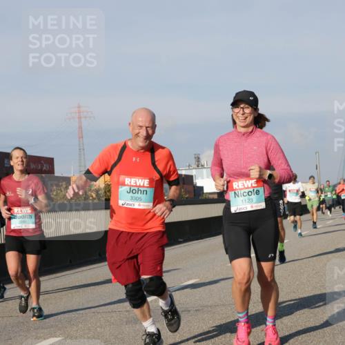 03.10.2025 - Köhlbrandbrückenlauf Jannik Wohlers http://msf.ph/oto/9069761 03.10.2025 09:48:38 Position 3 0800, 2998, 3305, 1123 meine-sportfotos.de