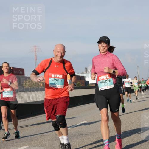 03.10.2025 - Köhlbrandbrückenlauf Jannik Wohlers http://msf.ph/oto/9069766 03.10.2025 09:48:38 Position 3 2998, 3305, 1123 meine-sportfotos.de