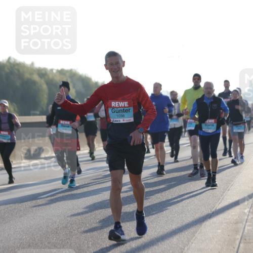 03.10.2025 - Köhlbrandbrückenlauf Jannik Wohlers http://msf.ph/oto/9069840 03.10.2025 09:17:16 Position 3 2743, 12, 1038 meine-sportfotos.de