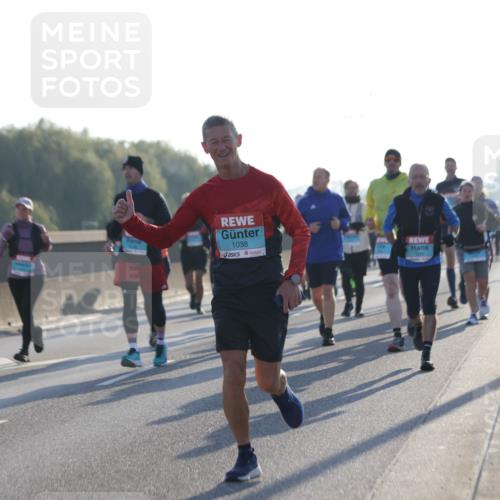 03.10.2025 - Köhlbrandbrückenlauf Jannik Wohlers http://msf.ph/oto/9069851 03.10.2025 09:17:16 Position 3 2743, 12, 1038 meine-sportfotos.de