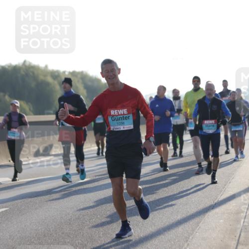 03.10.2025 - Köhlbrandbrückenlauf Jannik Wohlers http://msf.ph/oto/9069856 03.10.2025 09:17:16 Position 3 2743, 12, 1038 meine-sportfotos.de