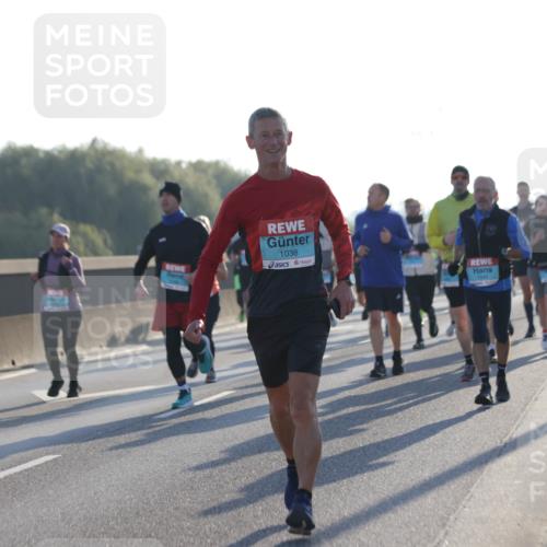03.10.2025 - Köhlbrandbrückenlauf Jannik Wohlers http://msf.ph/oto/9069871 03.10.2025 09:17:16 Position 3 2743, 12, 1038 meine-sportfotos.de