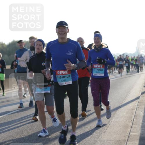 03.10.2025 - Köhlbrandbrückenlauf Jannik Wohlers http://msf.ph/oto/9070025 03.10.2025 09:17:21 Position 3 3493, 3261, 3492 meine-sportfotos.de