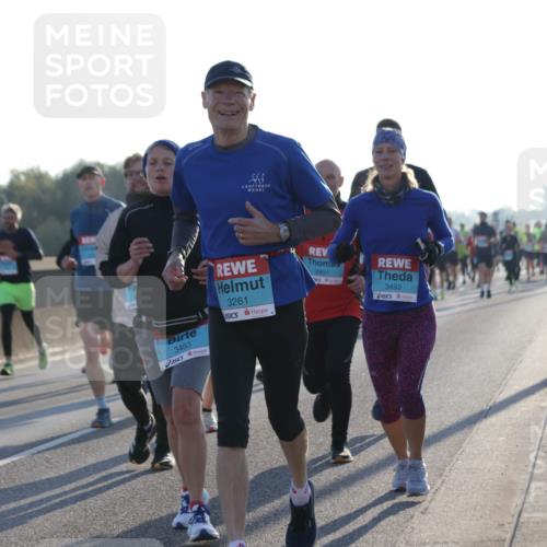 03.10.2025 - Köhlbrandbrückenlauf Jannik Wohlers http://msf.ph/oto/9070031 03.10.2025 09:17:21 Position 3 3493, 3261, 2891, 3492 meine-sportfotos.de