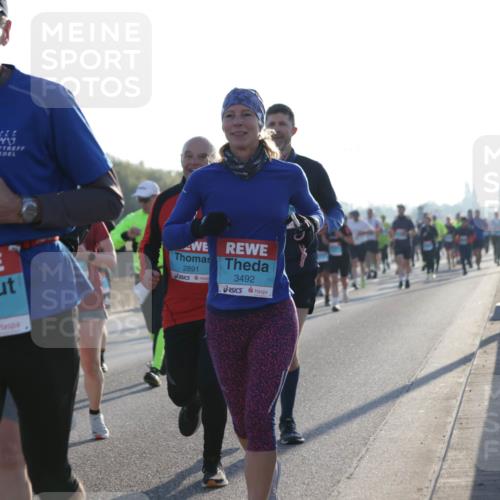 03.10.2025 - Köhlbrandbrückenlauf Jannik Wohlers http://msf.ph/oto/9070066 03.10.2025 09:17:22 Position 3 222, 3261, 2891, 3492 meine-sportfotos.de