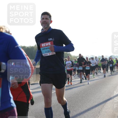 03.10.2025 - Köhlbrandbrückenlauf Jannik Wohlers http://msf.ph/oto/9070109 03.10.2025 09:17:23 Position 3 3492, 3138 meine-sportfotos.de