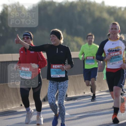 03.10.2025 - Köhlbrandbrückenlauf Jannik Wohlers http://msf.ph/oto/9070142 03.10.2025 09:17:25 Position 3 3811, 3189, 1314 meine-sportfotos.de