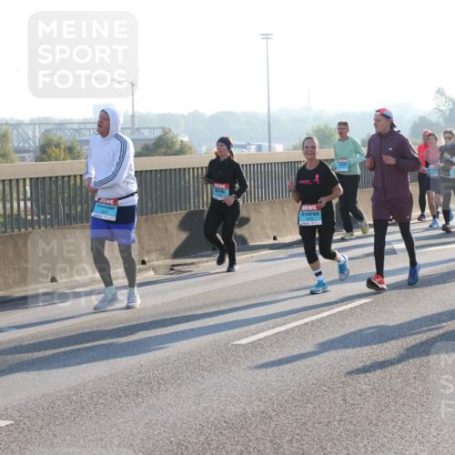 03.10.2025 - Köhlbrandbrückenlauf Lena Gebhardt http://msf.ph/oto/9070176 03.10.2025 09:24:19 Position 1 1927 meine-sportfotos.de