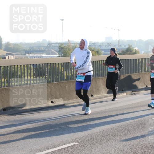 03.10.2025 - Köhlbrandbrückenlauf Lena Gebhardt http://msf.ph/oto/9070208 03.10.2025 09:24:20 Position 1  meine-sportfotos.de
