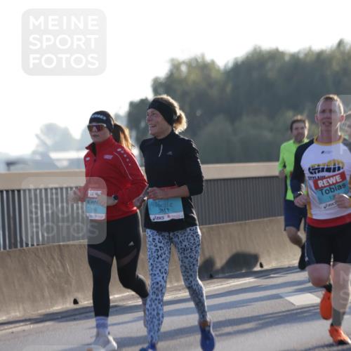 03.10.2025 - Köhlbrandbrückenlauf Jannik Wohlers http://msf.ph/oto/9070213 03.10.2025 09:17:26 Position 3 389, 3811, 13 meine-sportfotos.de