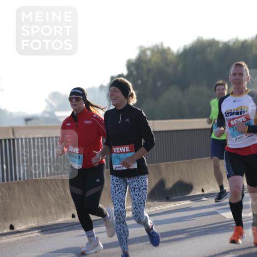 03.10.2025 - Köhlbrandbrückenlauf Jannik Wohlers http://msf.ph/oto/9070220 03.10.2025 09:17:26 Position 3 89 meine-sportfotos.de