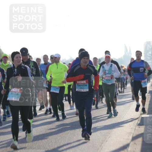 03.10.2025 - Köhlbrandbrückenlauf Jannik Wohlers http://msf.ph/oto/9070353 03.10.2025 09:17:31 Position 3 1679, 2805, 1730 meine-sportfotos.de