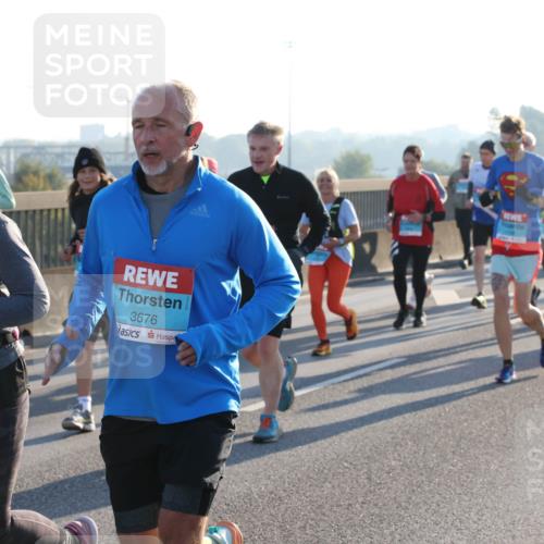 03.10.2025 - Köhlbrandbrückenlauf Lena Gebhardt http://msf.ph/oto/9070409 03.10.2025 09:24:23 Position 1 2421, 3676 meine-sportfotos.de