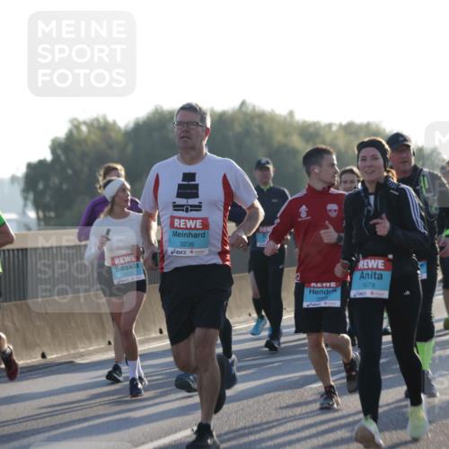 03.10.2025 - Köhlbrandbrückenlauf Jannik Wohlers http://msf.ph/oto/9070412 03.10.2025 09:17:32 Position 3 42, 1203, 3236, 2, 1679, 3569 meine-sportfotos.de