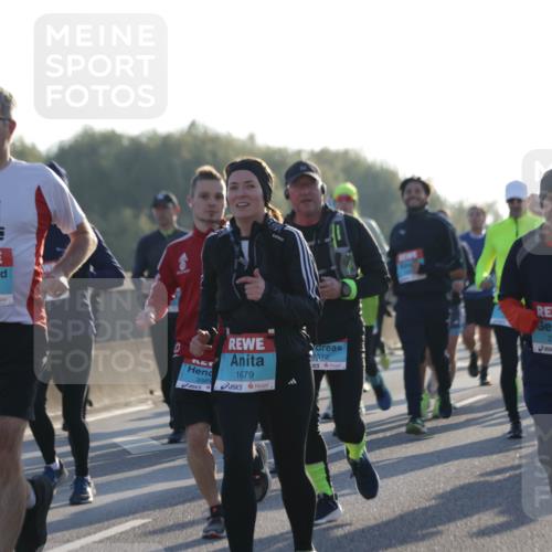 03.10.2025 - Köhlbrandbrückenlauf Jannik Wohlers http://msf.ph/oto/9070431 03.10.2025 09:17:33 Position 3 3236, 3569, 1679, 1512, 2805 meine-sportfotos.de