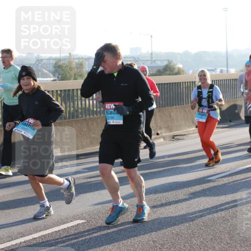 03.10.2025 - Köhlbrandbrückenlauf Lena Gebhardt http://msf.ph/oto/9070463 03.10.2025 09:24:23 Position 1 2897, 2180, 1709 meine-sportfotos.de