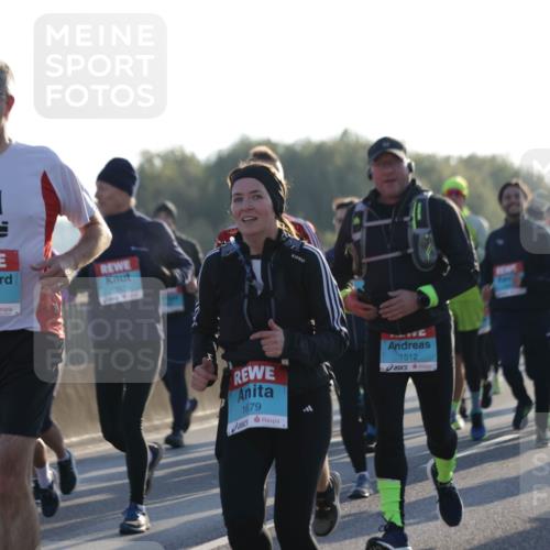 03.10.2025 - Köhlbrandbrückenlauf Jannik Wohlers http://msf.ph/oto/9070473 03.10.2025 09:17:33 Position 3 3236, 1257, 1679, 1512, 280 meine-sportfotos.de