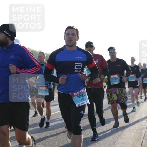 03.10.2025 - Köhlbrandbrückenlauf Jannik Wohlers http://msf.ph/oto/9070535 03.10.2025 09:17:36 Position 3 950, 1902 meine-sportfotos.de