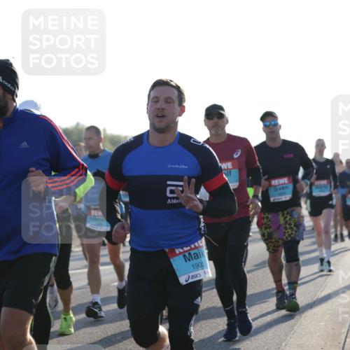 03.10.2025 - Köhlbrandbrückenlauf Jannik Wohlers http://msf.ph/oto/9070553 03.10.2025 09:17:36 Position 3 1902 meine-sportfotos.de