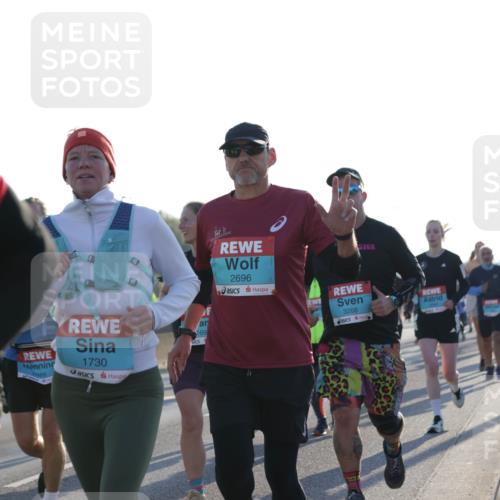 03.10.2025 - Köhlbrandbrückenlauf Jannik Wohlers http://msf.ph/oto/9070618 03.10.2025 09:17:37 Position 3 1333, 5, 169, 1730, 2696, 3268 meine-sportfotos.de