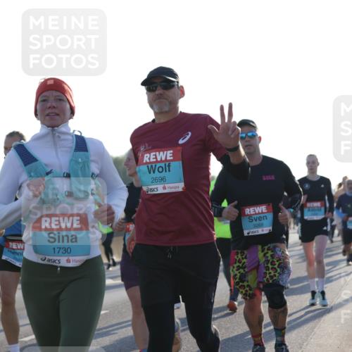 03.10.2025 - Köhlbrandbrückenlauf Jannik Wohlers http://msf.ph/oto/9070632 03.10.2025 09:17:38 Position 3 1333, 1730, 2696, 3268 meine-sportfotos.de