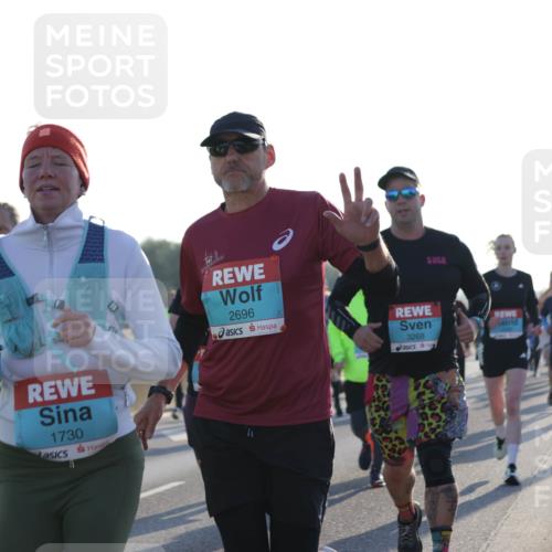 03.10.2025 - Köhlbrandbrückenlauf Jannik Wohlers http://msf.ph/oto/9070642 03.10.2025 09:17:38 Position 3 1333, 1730, 2696, 3268 meine-sportfotos.de