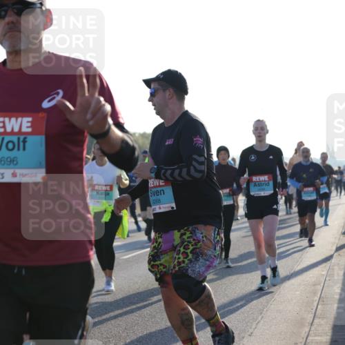 03.10.2025 - Köhlbrandbrückenlauf Jannik Wohlers http://msf.ph/oto/9070659 03.10.2025 09:17:38 Position 3 2696, 2698, 3268 meine-sportfotos.de