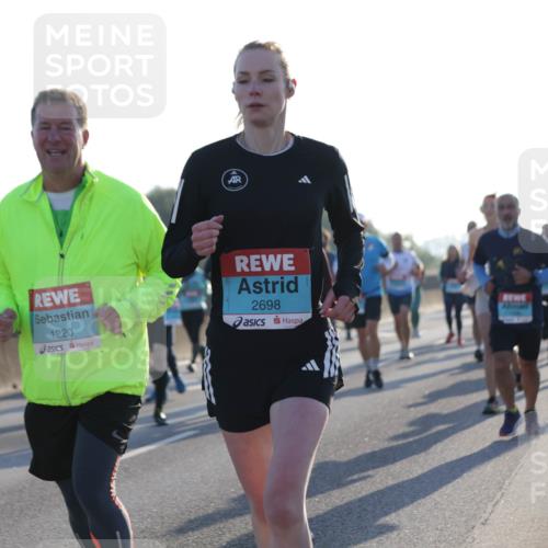 03.10.2025 - Köhlbrandbrückenlauf Jannik Wohlers http://msf.ph/oto/9070799 03.10.2025 09:17:40 Position 3 1220, 2698 meine-sportfotos.de