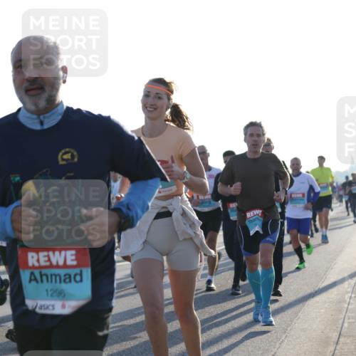 03.10.2025 - Köhlbrandbrückenlauf Jannik Wohlers http://msf.ph/oto/9070906 03.10.2025 09:17:43 Position 3 1296 meine-sportfotos.de