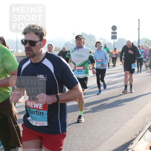 03.10.2025 - Köhlbrandbrückenlauf Lena Gebhardt http://msf.ph/oto/9071150 03.10.2025 09:24:33 Position 1 3300, 3151, 1813 meine-sportfotos.de