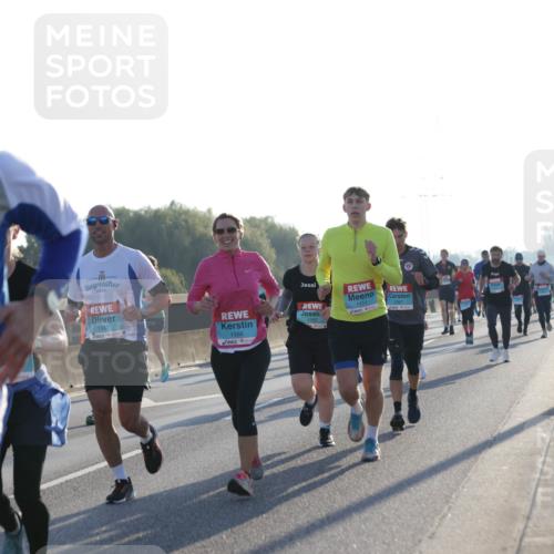 03.10.2025 - Köhlbrandbrückenlauf Jannik Wohlers http://msf.ph/oto/9071166 03.10.2025 09:17:47 Position 3 2716, 1567, 1566, 1335, 1111 meine-sportfotos.de