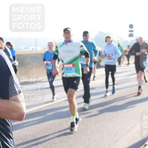 03.10.2025 - Köhlbrandbrückenlauf Lena Gebhardt http://msf.ph/oto/9071174 03.10.2025 09:24:34 Position 1 1 meine-sportfotos.de