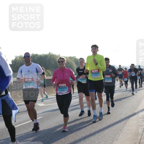03.10.2025 - Köhlbrandbrückenlauf Jannik Wohlers http://msf.ph/oto/9071179 03.10.2025 09:17:47 Position 3 716, 1567, 1566, 1111, 1335 meine-sportfotos.de