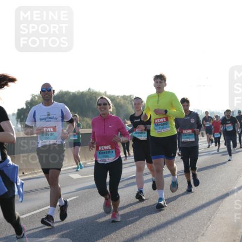 03.10.2025 - Köhlbrandbrückenlauf Jannik Wohlers http://msf.ph/oto/9071188 03.10.2025 09:17:47 Position 3 1567, 1566, 1335, 1111, 2587 meine-sportfotos.de