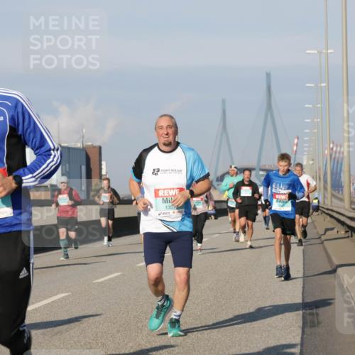 03.10.2025 - Köhlbrandbrückenlauf Jannik Wohlers http://msf.ph/oto/9071338 03.10.2025 09:49:41 Position 3 3066, 135 meine-sportfotos.de