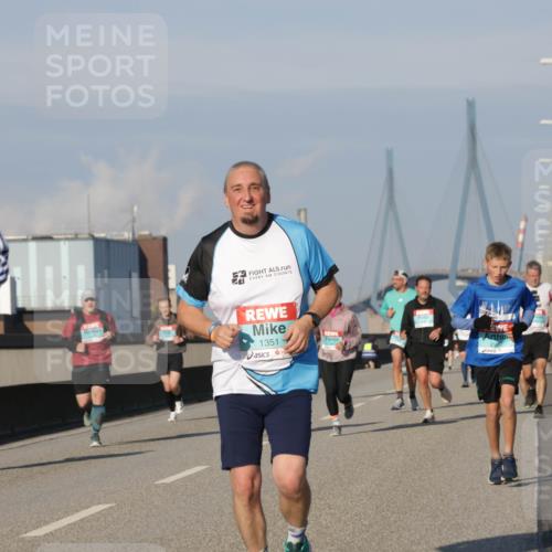 03.10.2025 - Köhlbrandbrückenlauf Jannik Wohlers http://msf.ph/oto/9071377 03.10.2025 09:49:41 Position 3 1351 meine-sportfotos.de