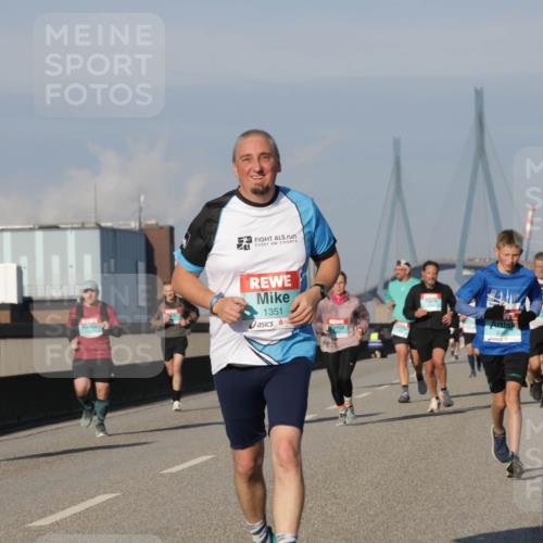 03.10.2025 - Köhlbrandbrückenlauf Jannik Wohlers http://msf.ph/oto/9071386 03.10.2025 09:49:41 Position 3 1351 meine-sportfotos.de