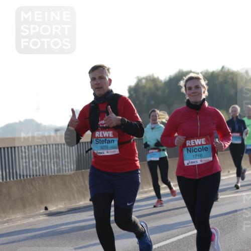 03.10.2025 - Köhlbrandbrückenlauf Jannik Wohlers http://msf.ph/oto/9071396 03.10.2025 09:17:51 Position 3 3272, 1716 meine-sportfotos.de