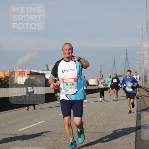 03.10.2025 - Köhlbrandbrückenlauf Jannik Wohlers http://msf.ph/oto/9071455 03.10.2025 09:49:43 Position 3 1351 meine-sportfotos.de