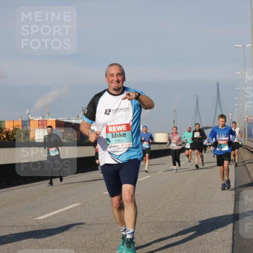 03.10.2025 - Köhlbrandbrückenlauf Jannik Wohlers http://msf.ph/oto/9071474 03.10.2025 09:49:43 Position 3 1351 meine-sportfotos.de